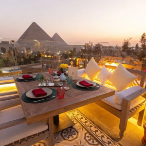 屋頂浪漫晚餐 & 金字塔聲光秀